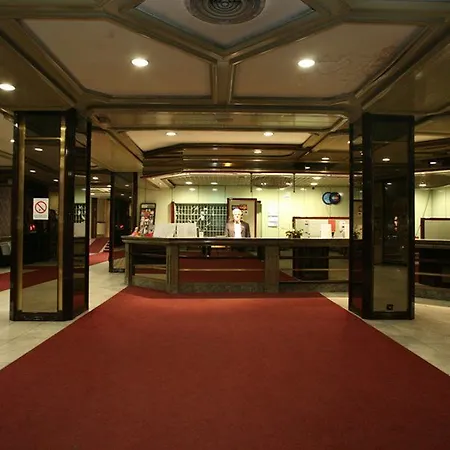 Slavija Hotel 3*